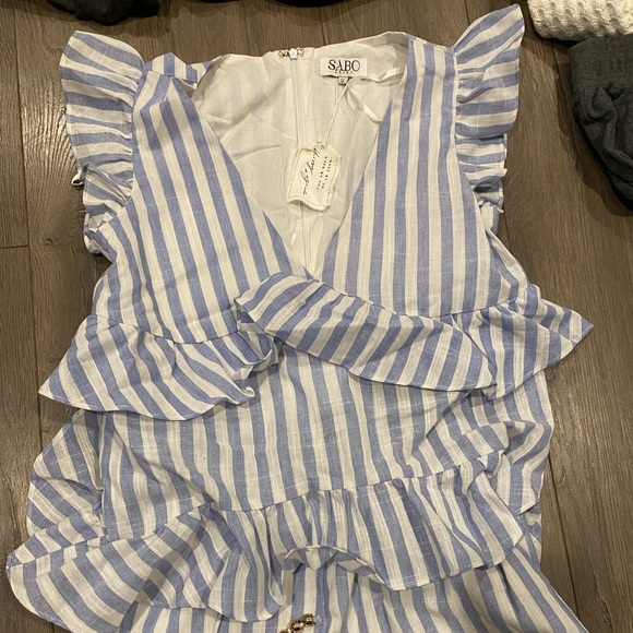 Romper size small. - Picture 3 of 3